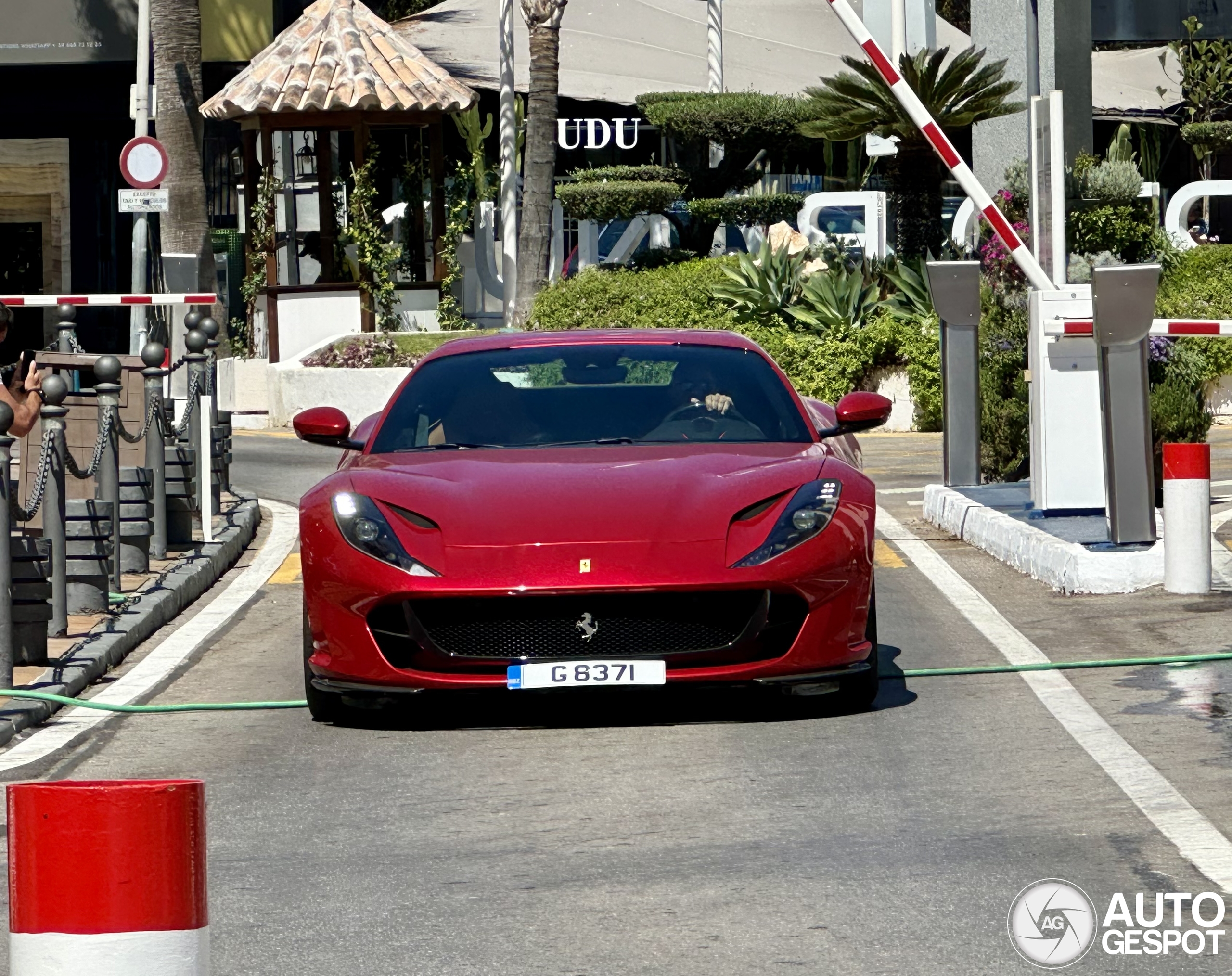 Ferrari 812 GTS