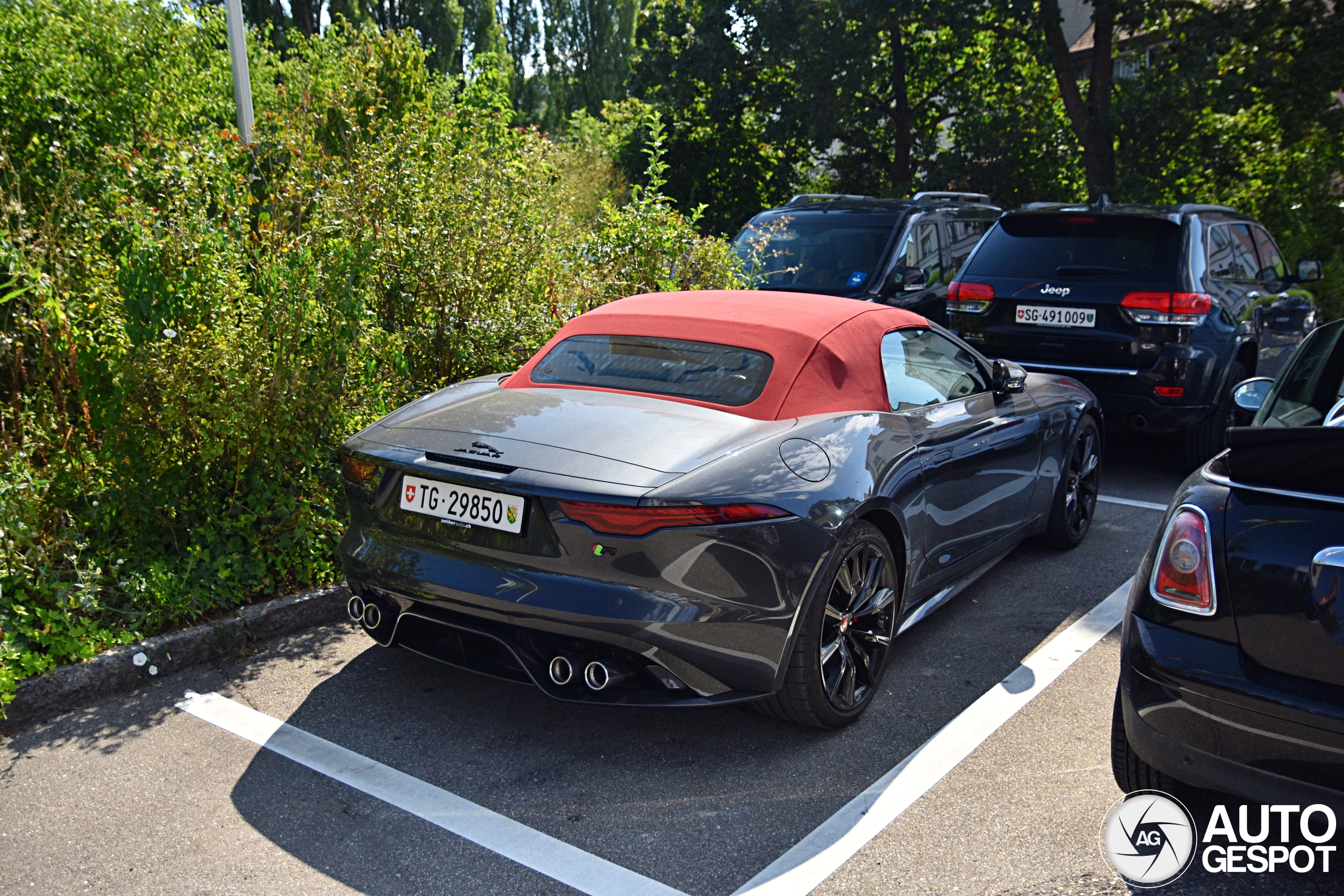 Jaguar F-TYPE R Convertible 2020