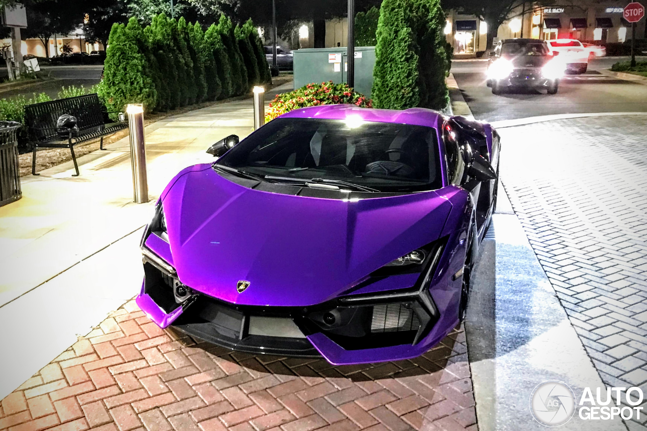 Lamborghini Revuelto