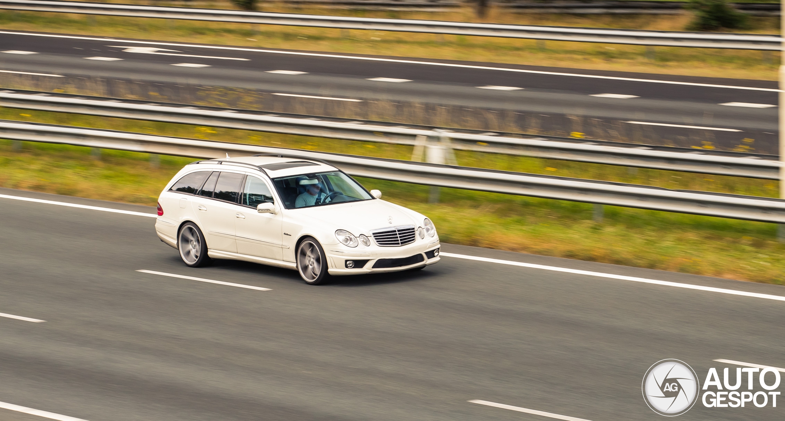 Mercedes-Benz E 63 AMG Combi