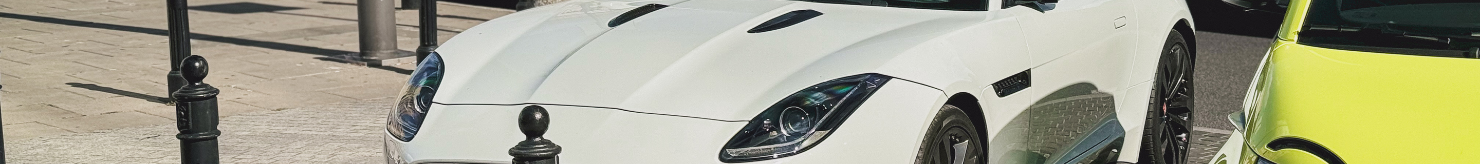 Jaguar F-TYPE R Convertible 2017