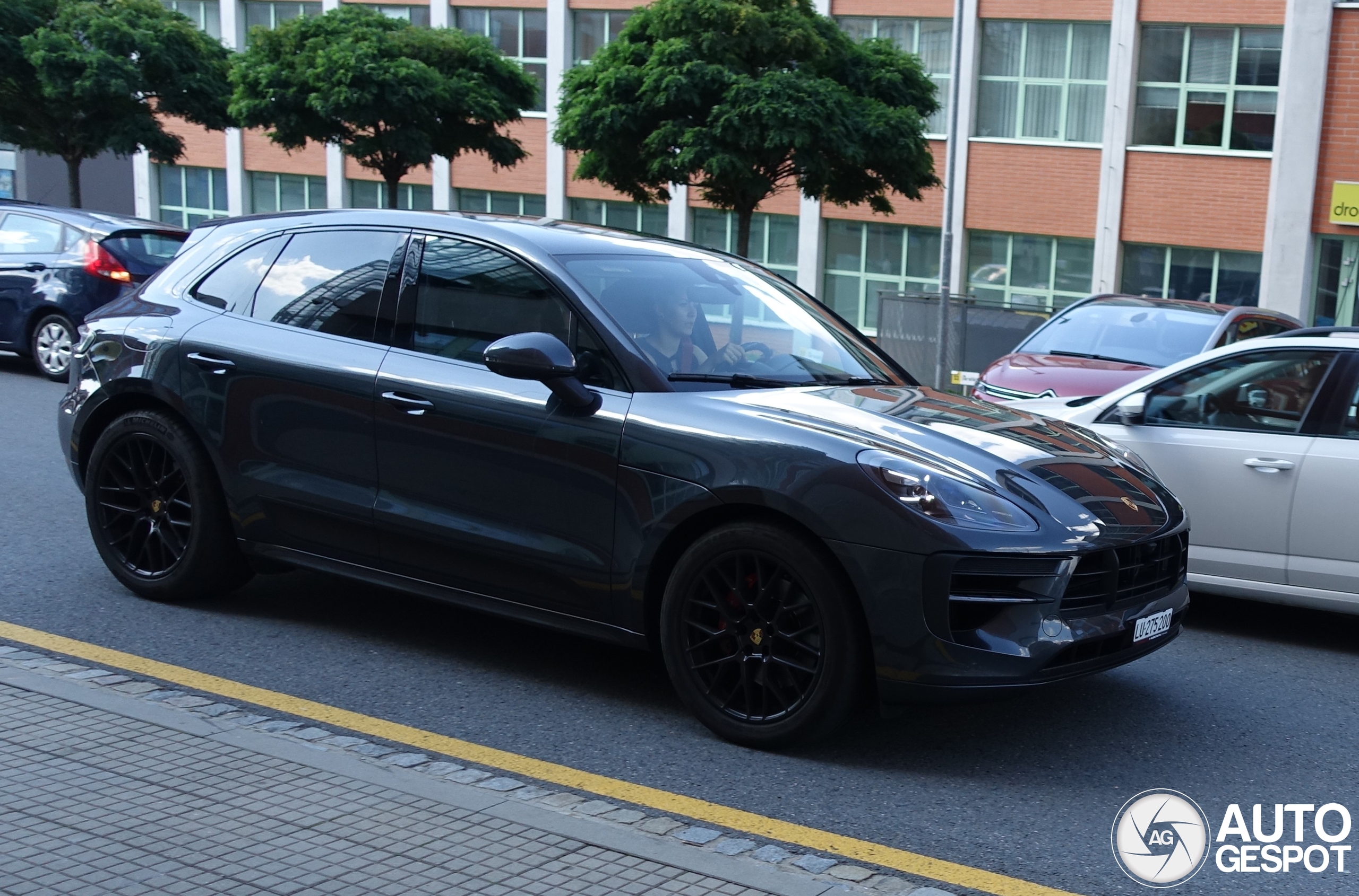 Porsche 95B Macan GTS MkII