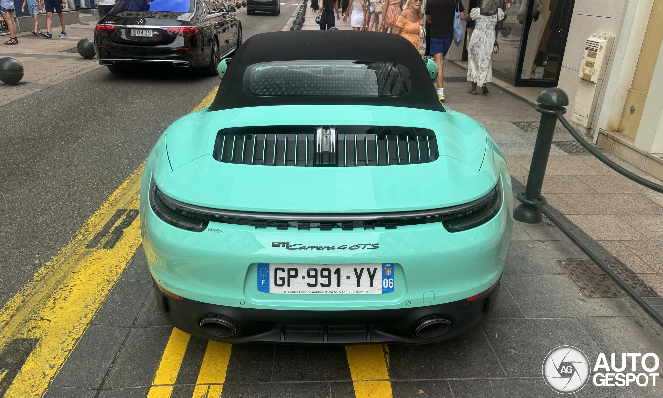 Porsche 992 Carrera 4 GTS Cabriolet