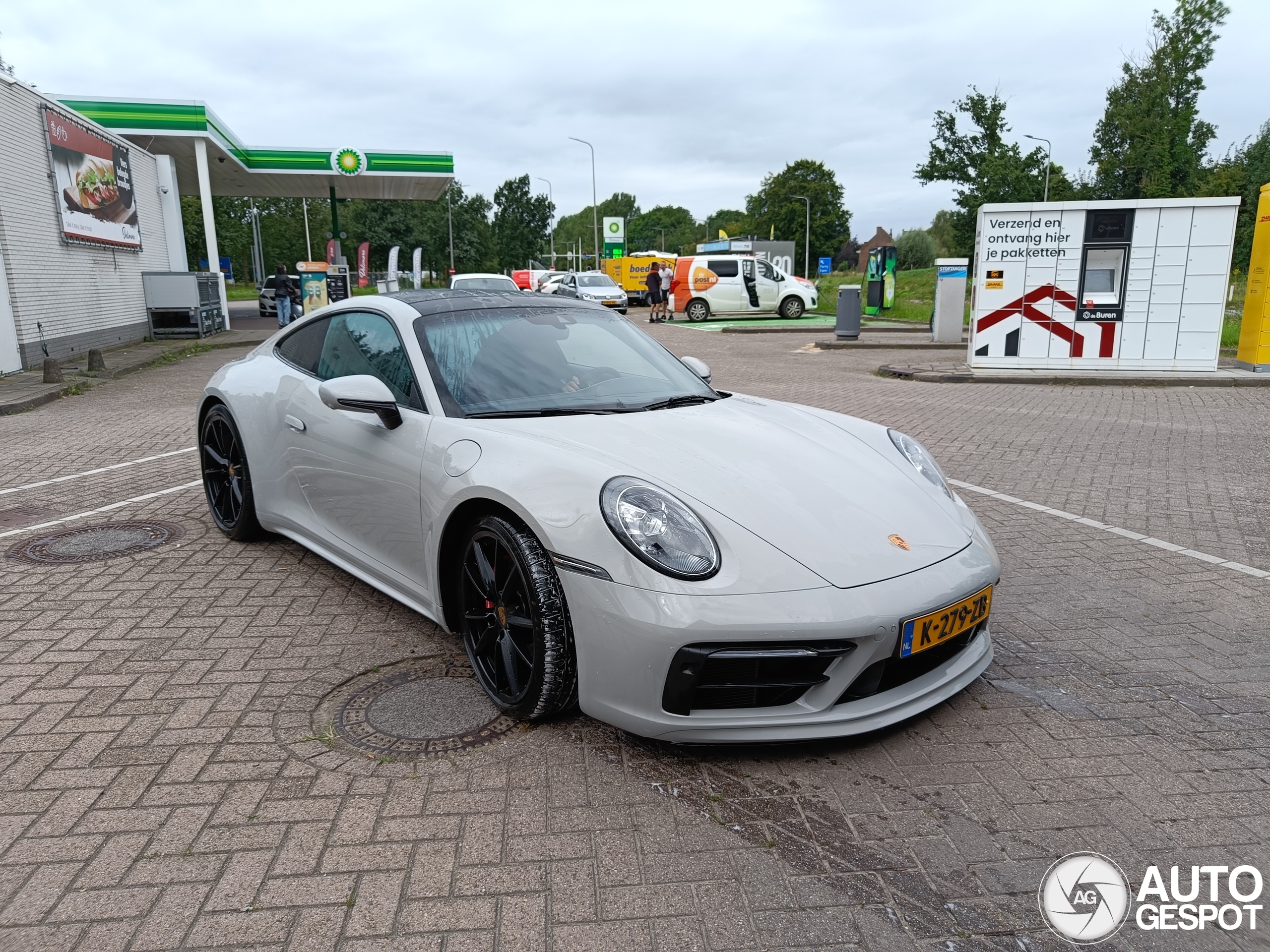 Porsche 992 Carrera 4S