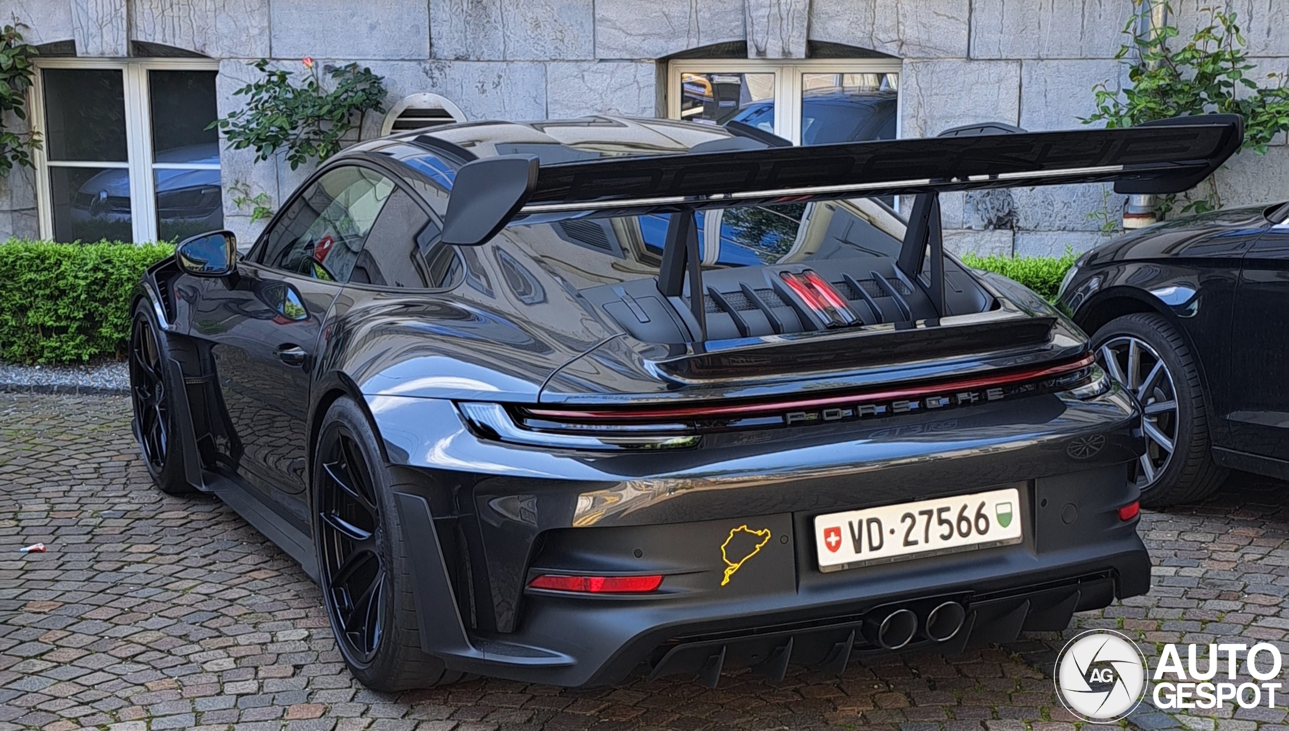 Porsche 992 GT3 RS Weissach Package