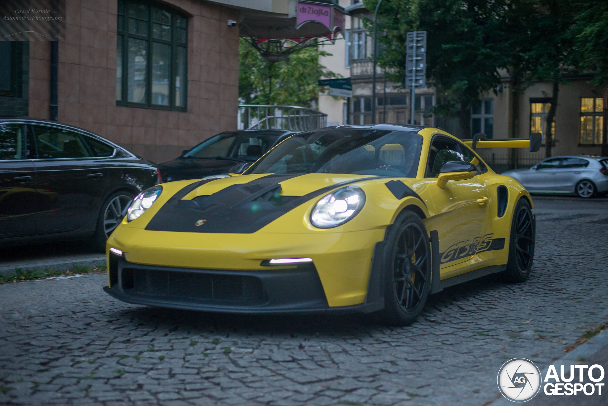 Porsche 992 GT3 RS Weissach Package