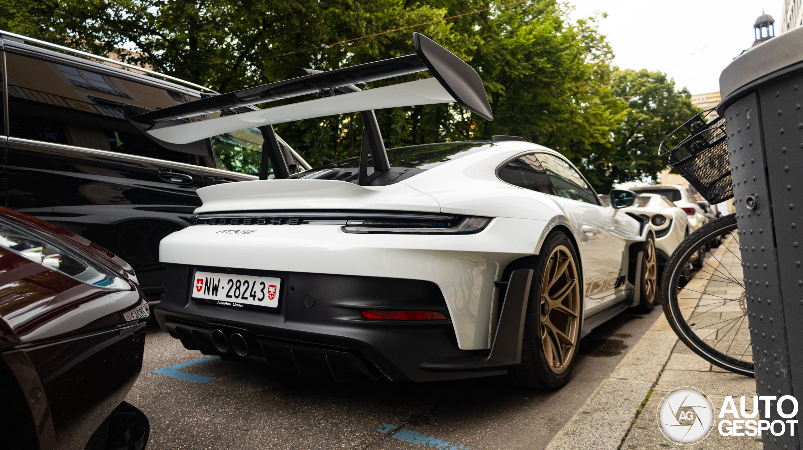 Porsche 992 GT3 RS Weissach Package