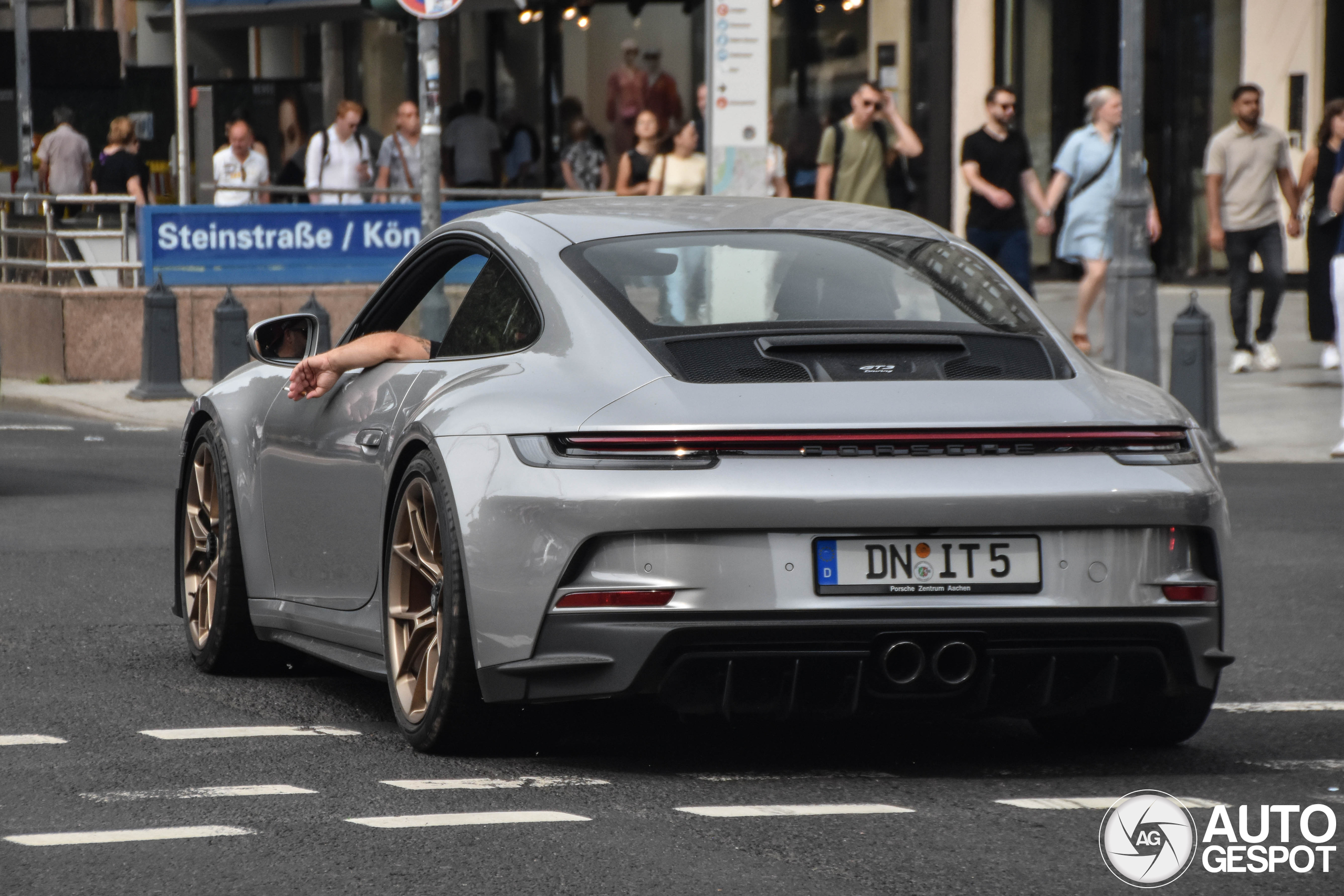 Porsche 992 GT3 Touring