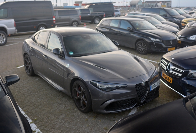 Alfa Romeo Giulia Quadrifoglio 2023