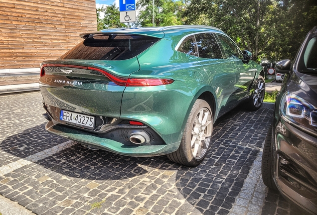 Aston Martin DBX