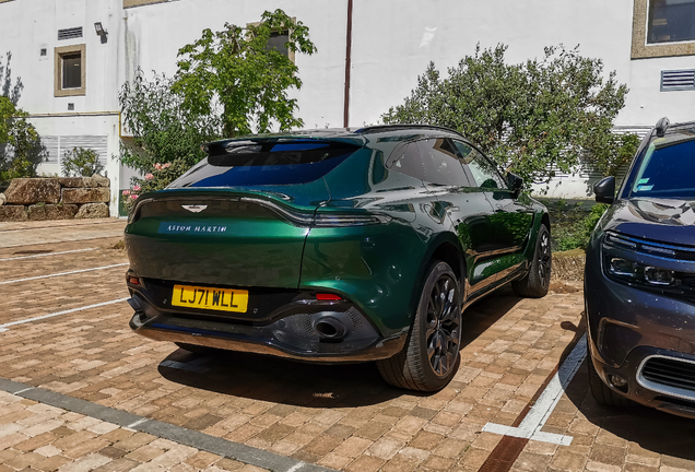 Aston Martin DBX