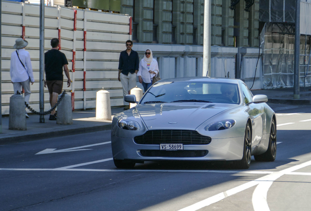 Aston Martin V8 Vantage