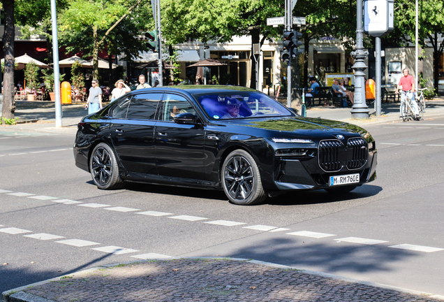 BMW M760e xDrive