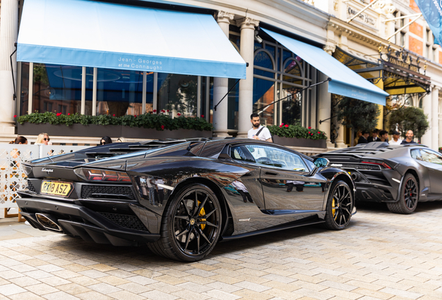 Lamborghini Aventador S LP740-4 Roadster