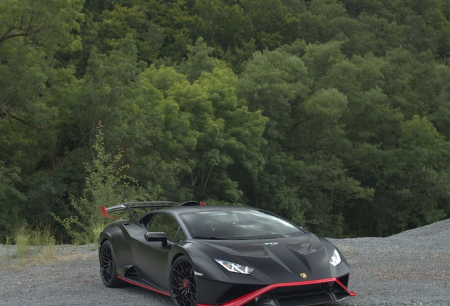 Lamborghini Huracán LP640-2 STO