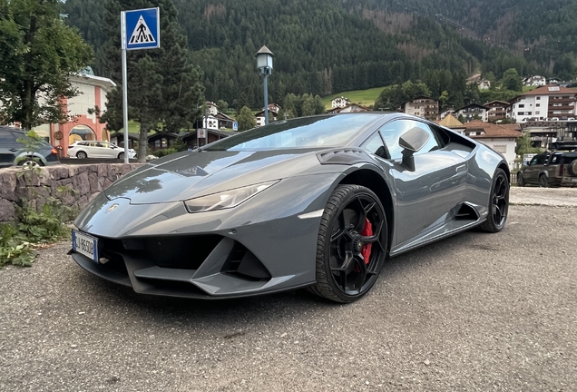 Lamborghini Huracán LP640-4 EVO