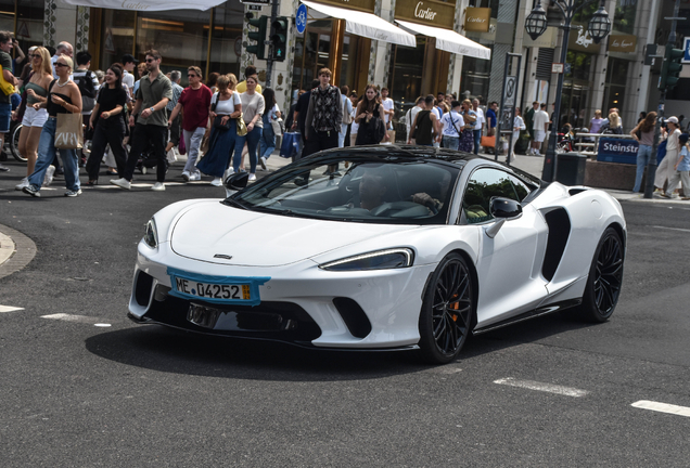 McLaren GT