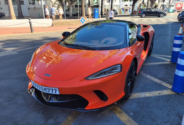 McLaren GT