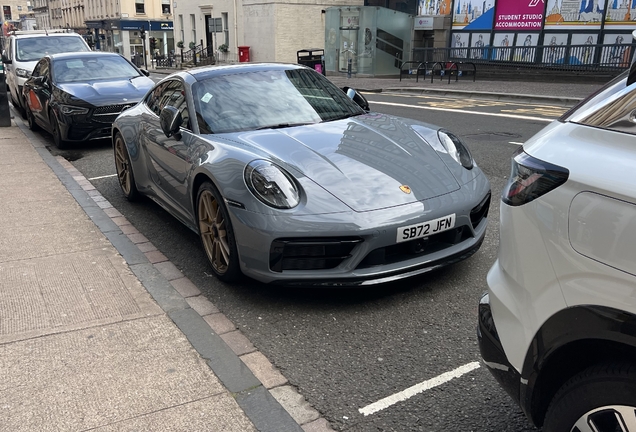 Porsche 992 Carrera GTS