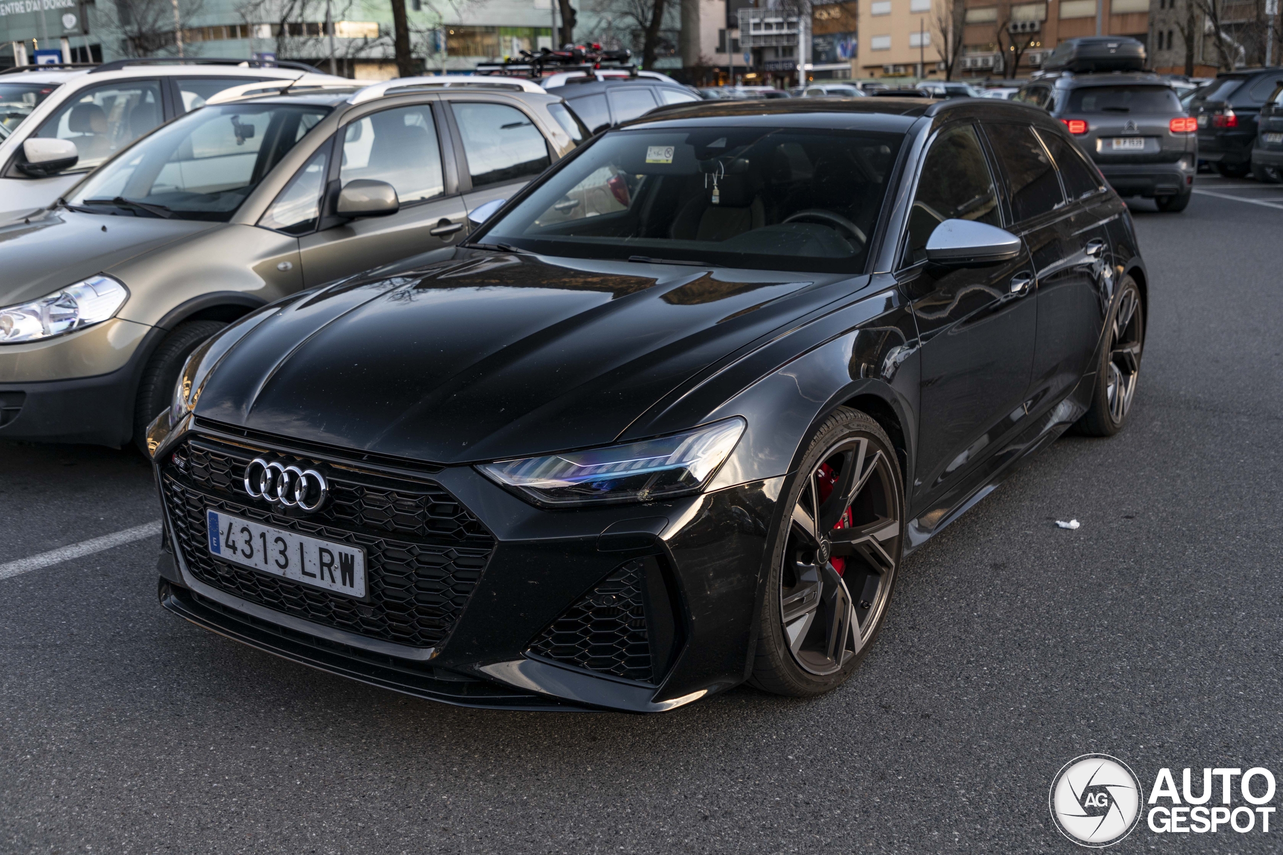 Audi RS6 Avant C8