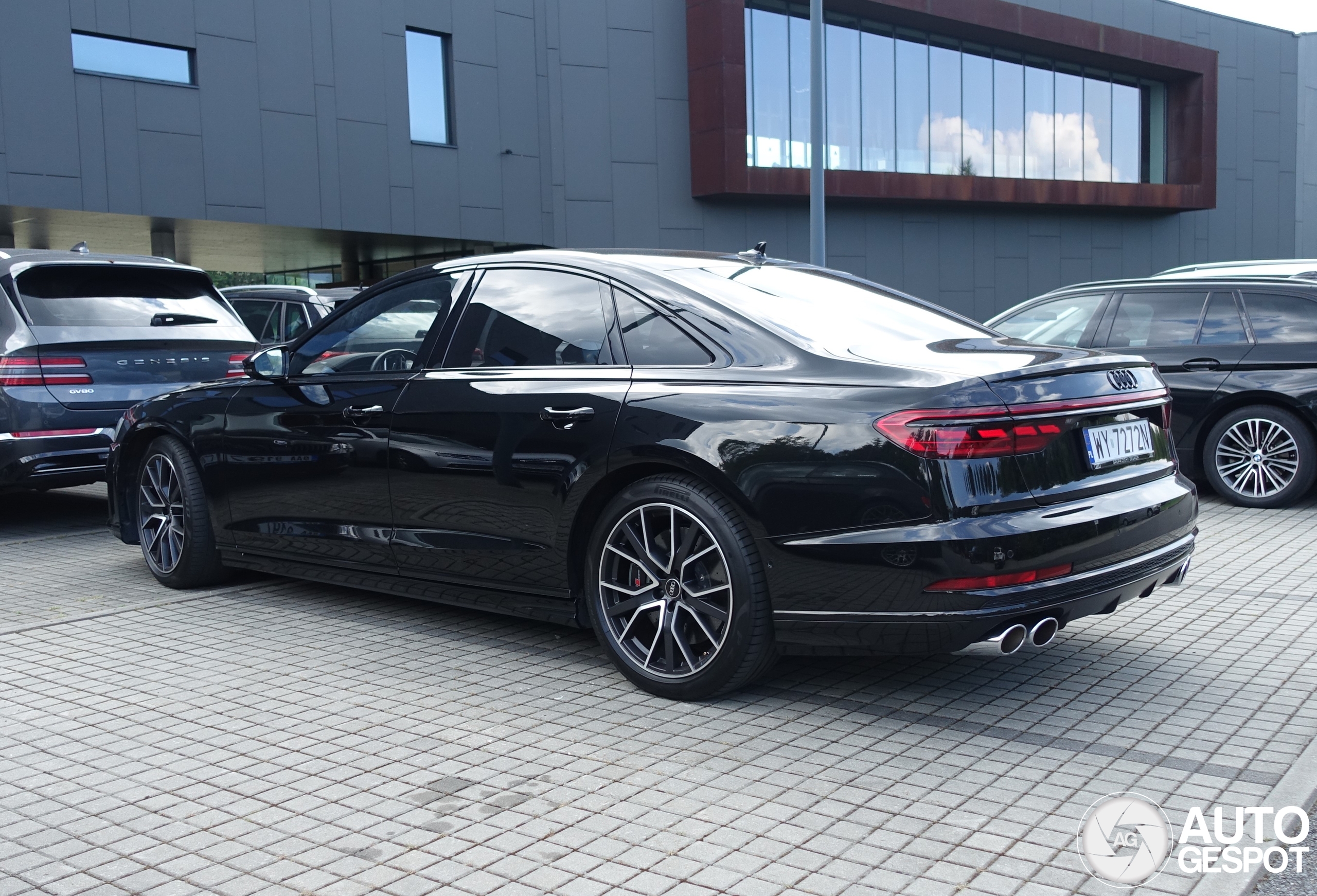 Audi S8 D5