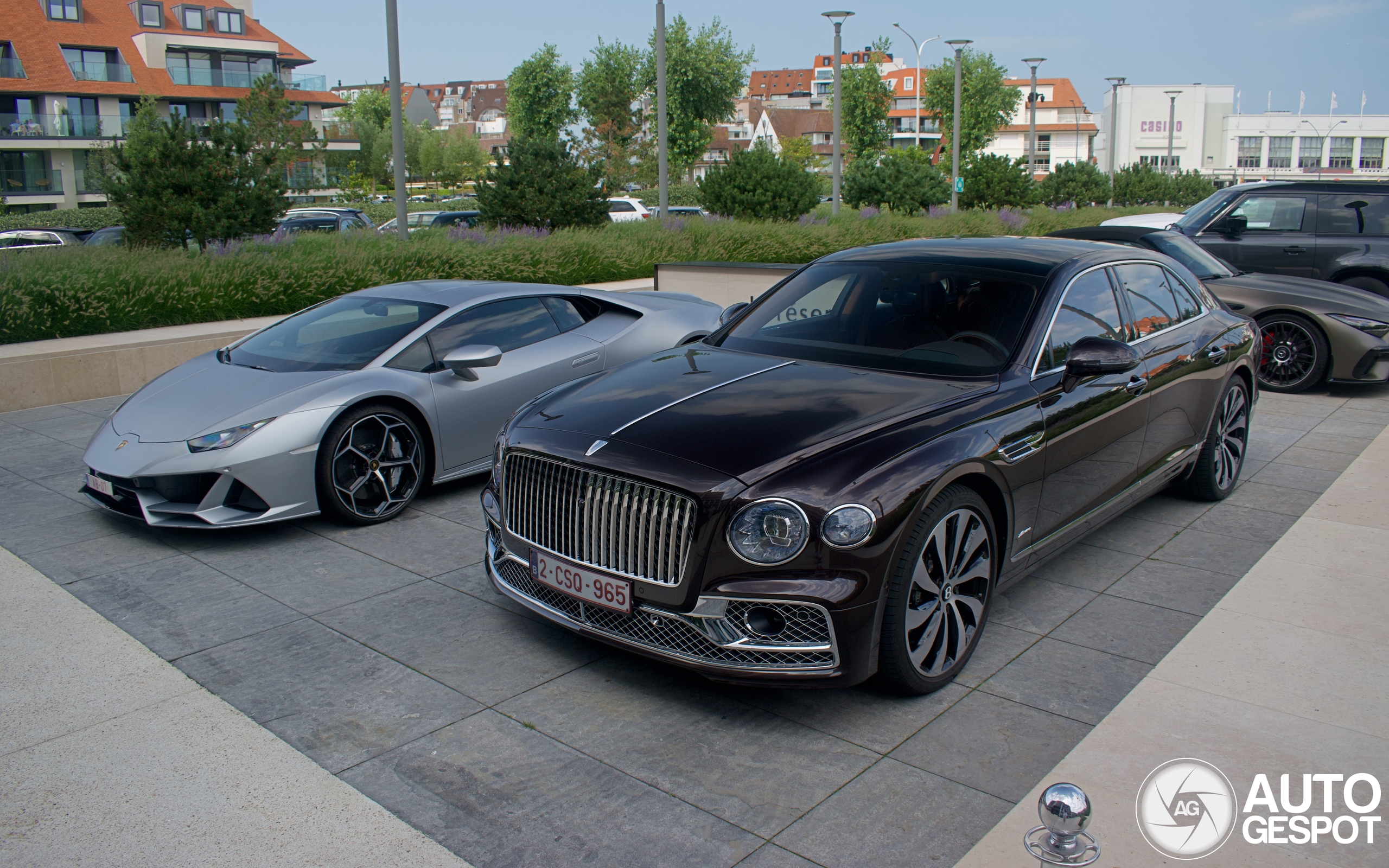 Bentley Flying Spur Hybrid Azure