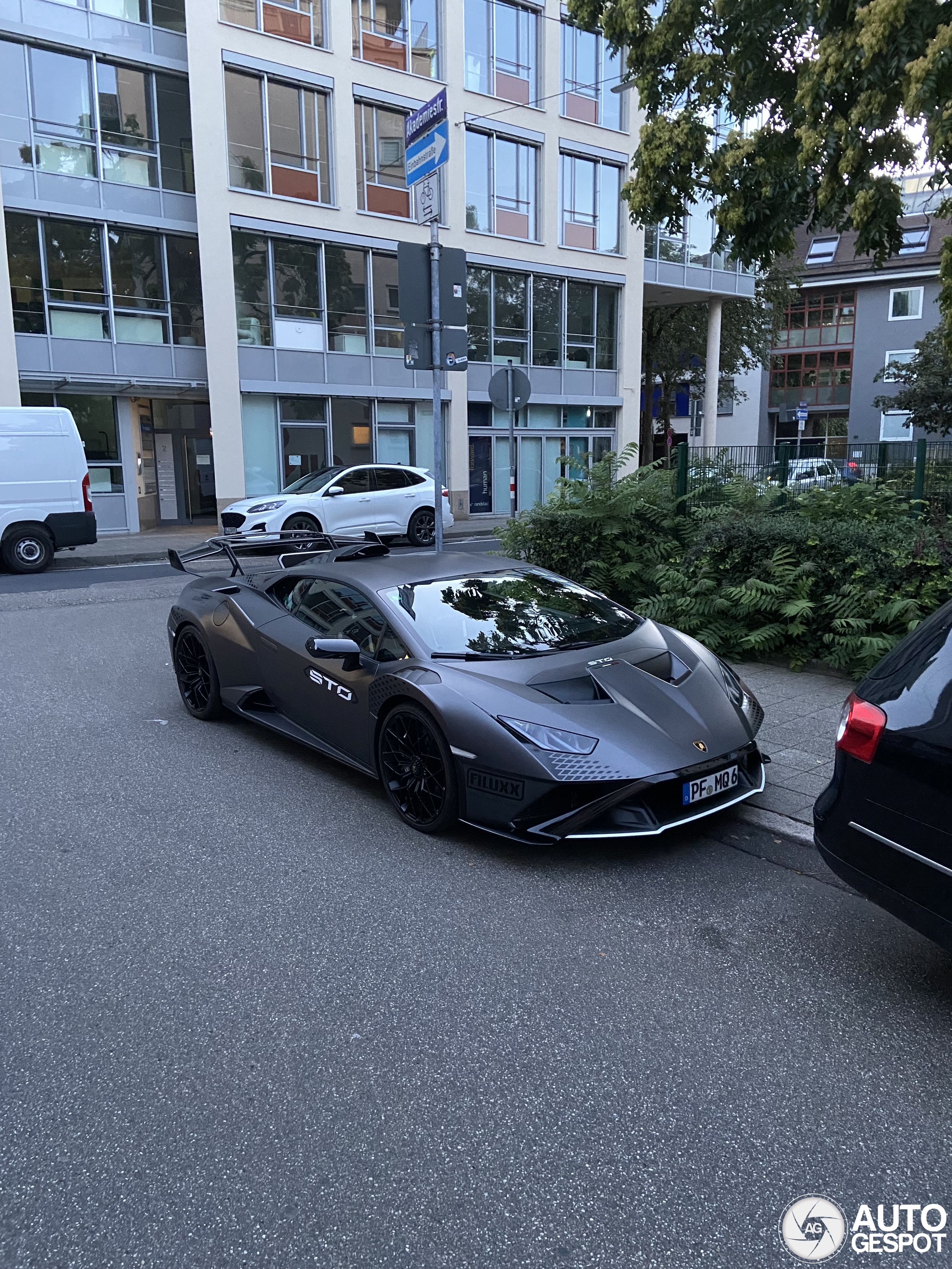 Lamborghini Huracán LP640-2 STO