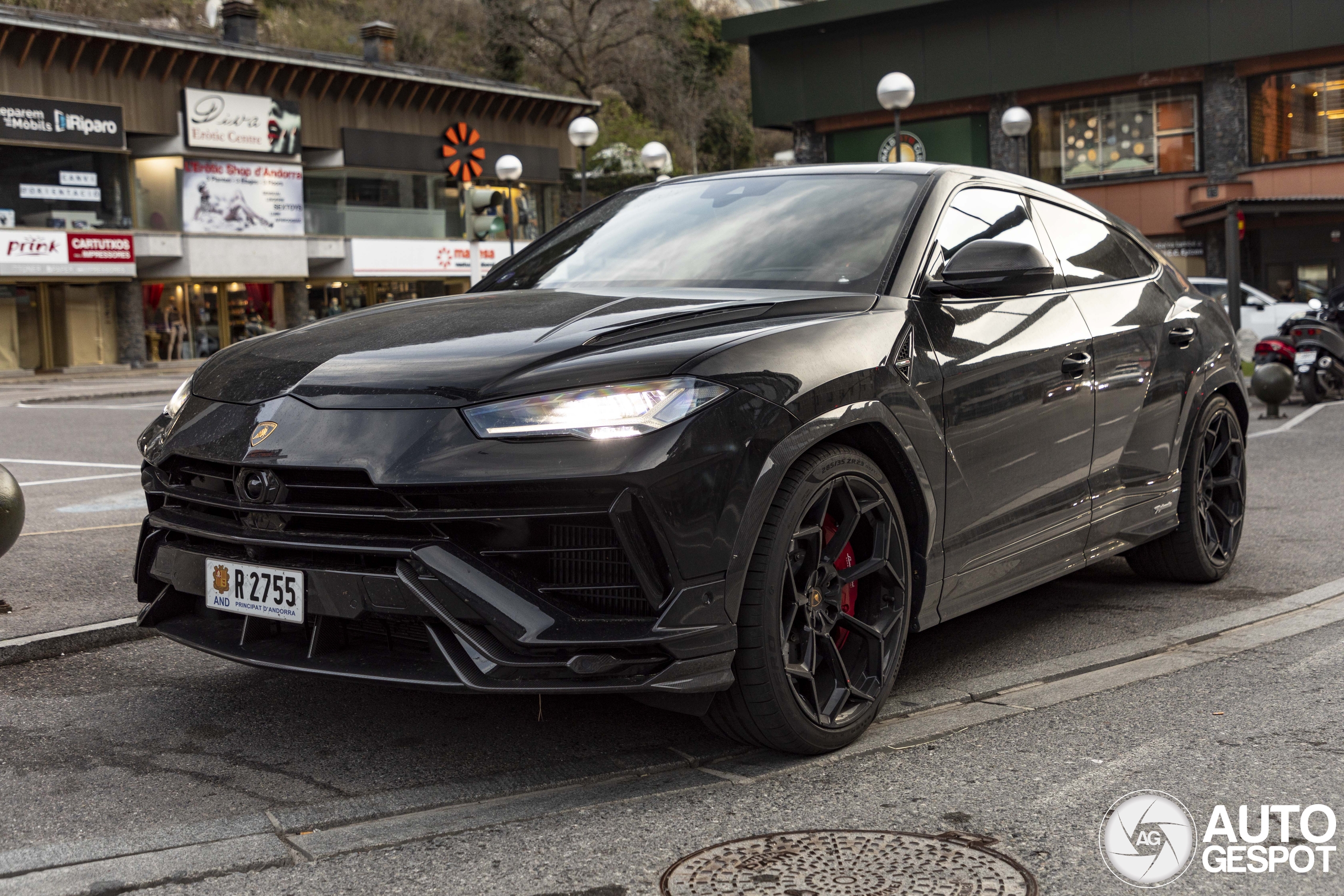 Lamborghini Urus Performante