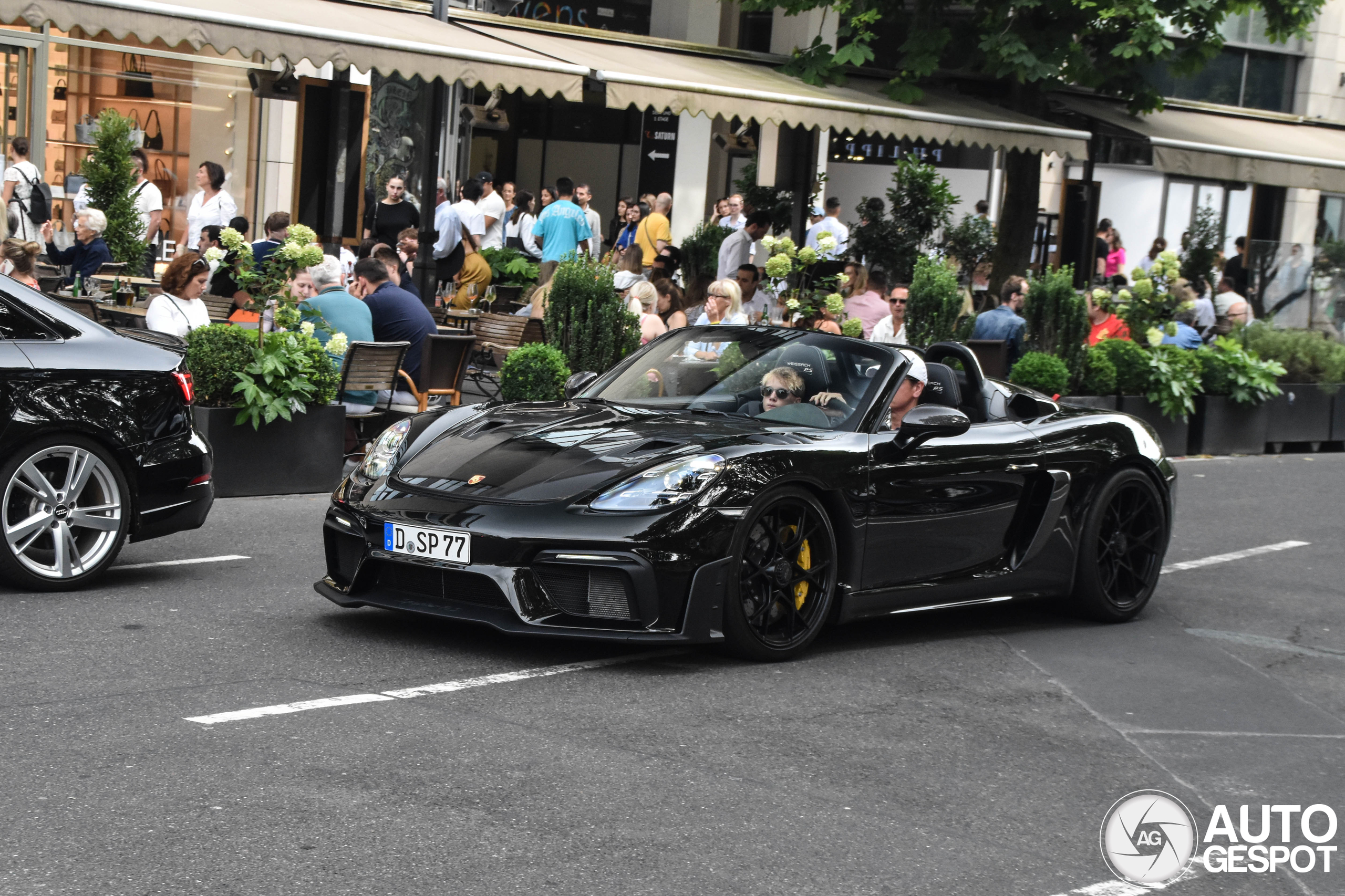 Porsche 718 Spyder RS Weissach Package