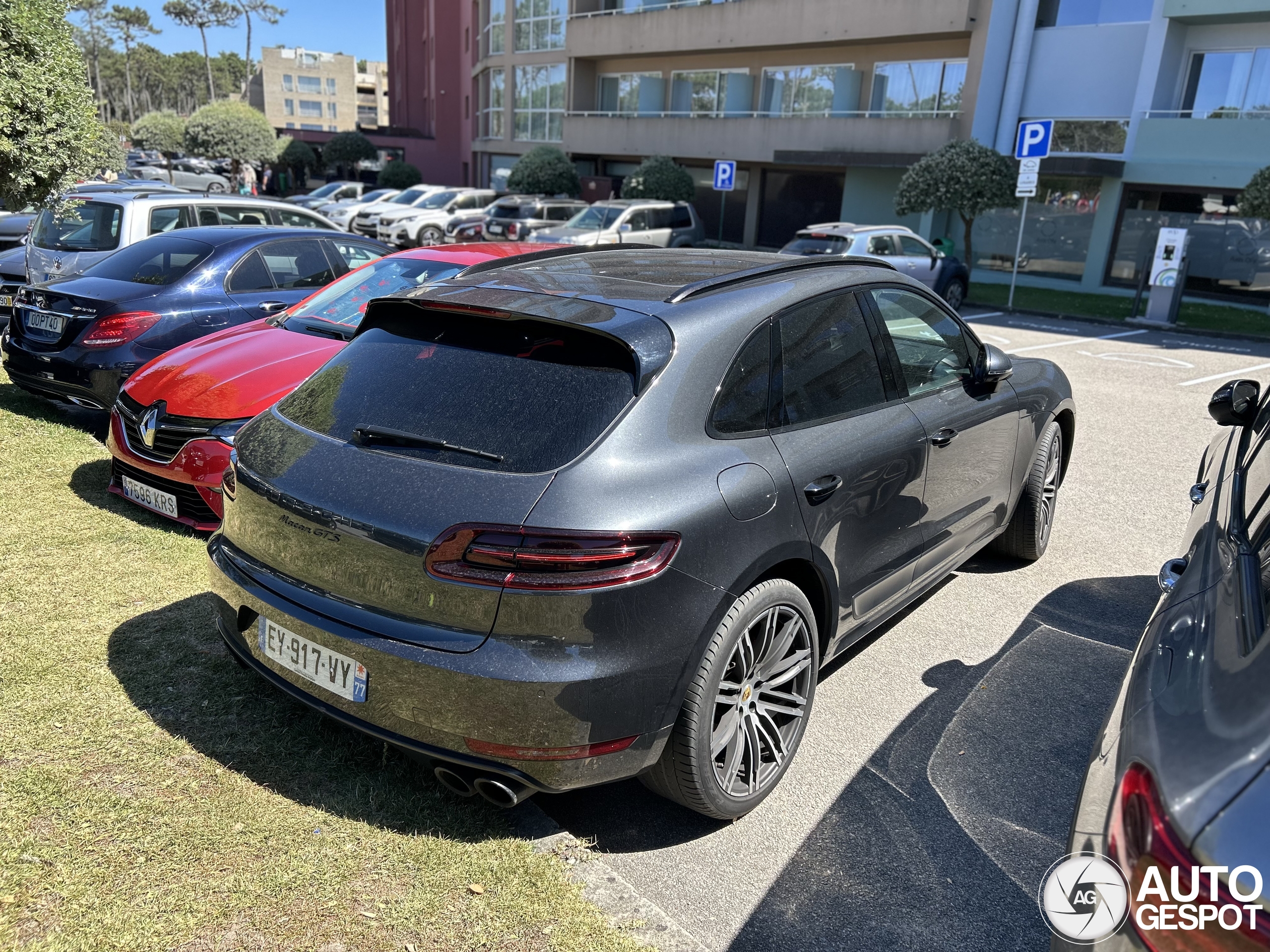 Porsche 95B Macan GTS