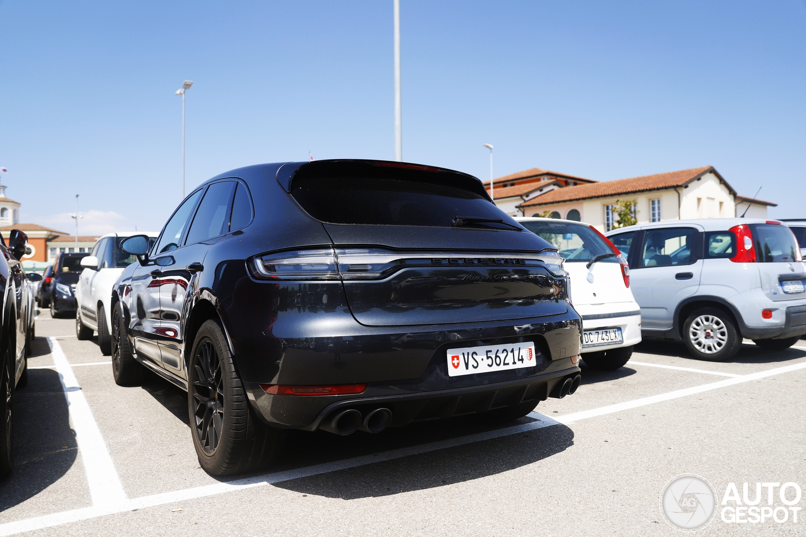 Porsche 95B Macan GTS MkII