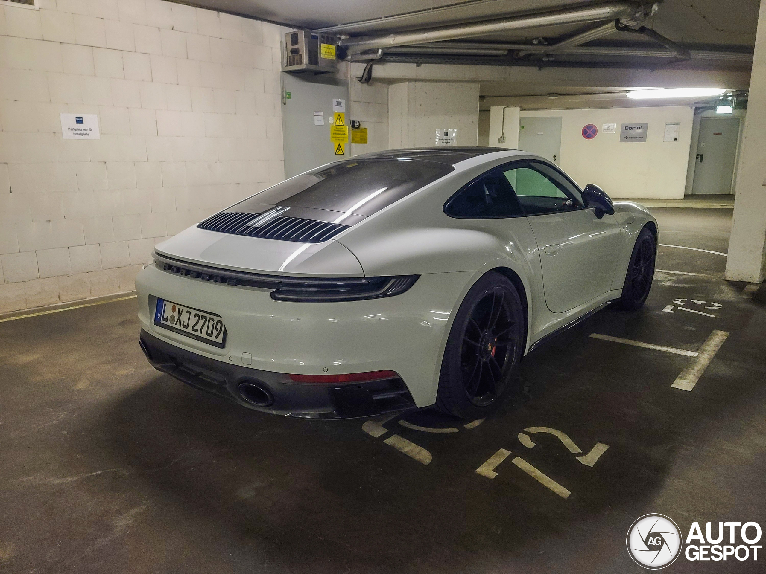 Porsche 992 Carrera GTS