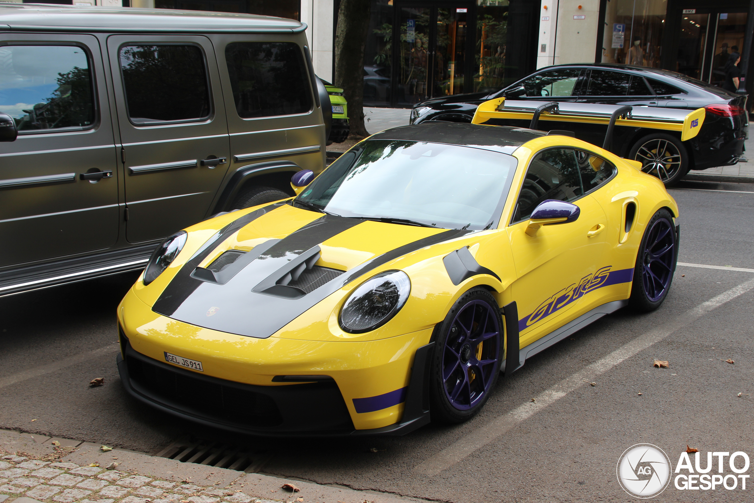 Porsche 992 GT3 RS Weissach Package