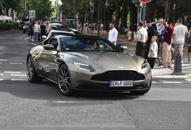 Aston Martin DB11