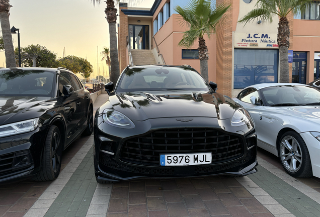 Aston Martin DBX707