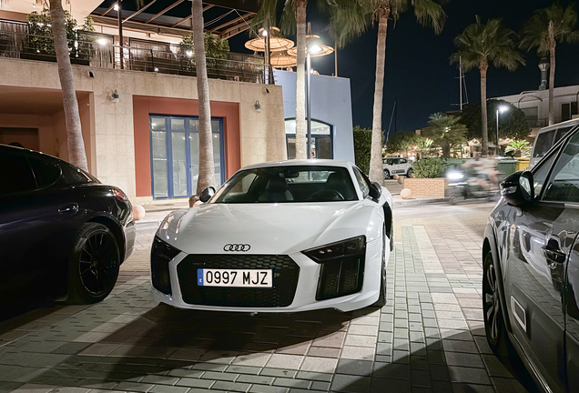 Audi R8 V10 2015