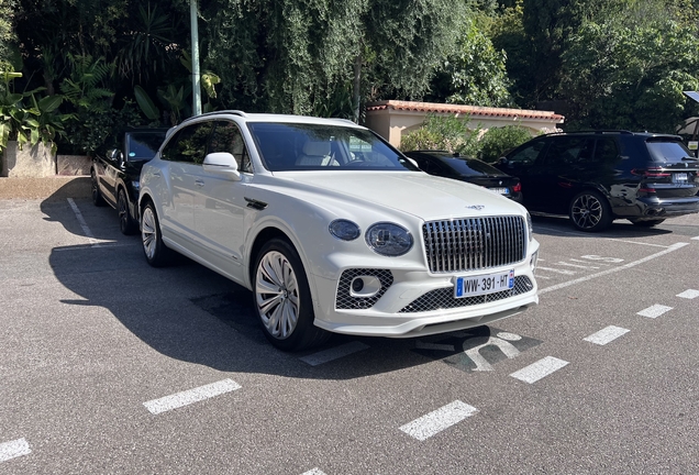 Bentley Bentayga Azure EWB Qatar Edition