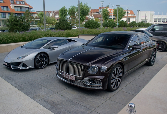 Bentley Flying Spur Hybrid Azure