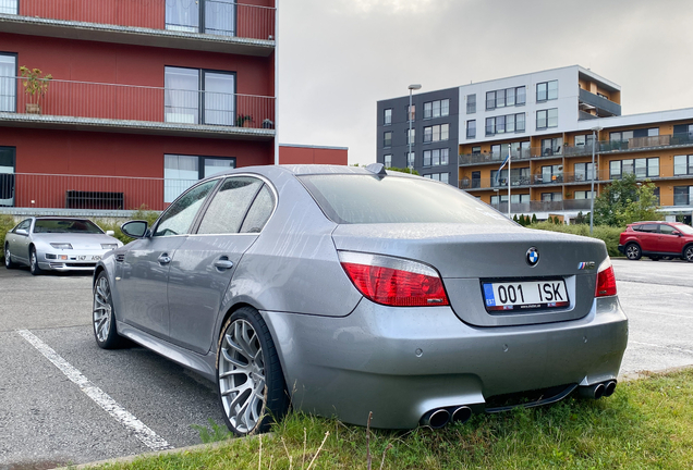 BMW M5 E60 2005