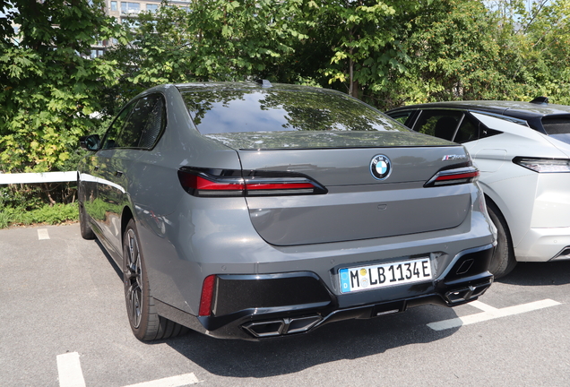 BMW M760e xDrive