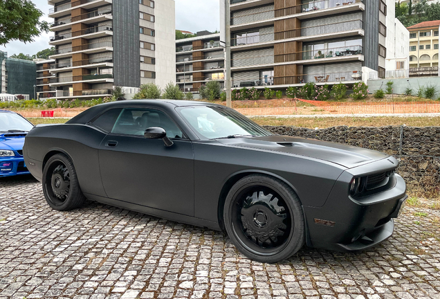 Dodge Challenger SRT-8