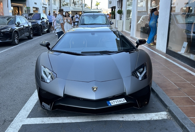 Lamborghini Aventador S LP740-4