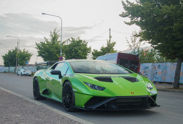 Lamborghini Huracán LP640-2 STO