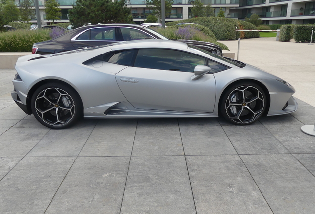 Lamborghini Huracán LP640-4 EVO