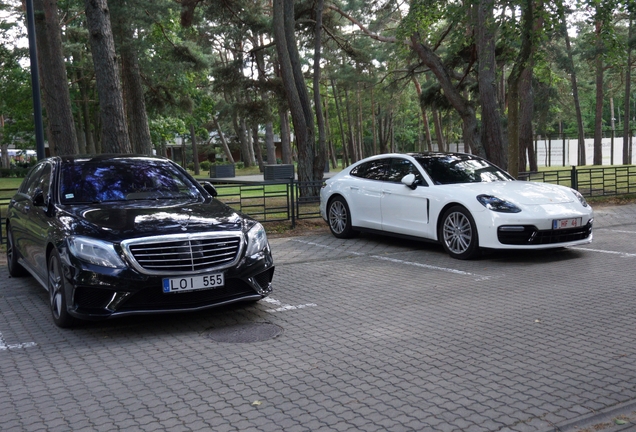 Mercedes-AMG S 63 V222