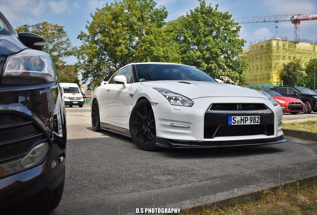 Nissan GT-R 2014