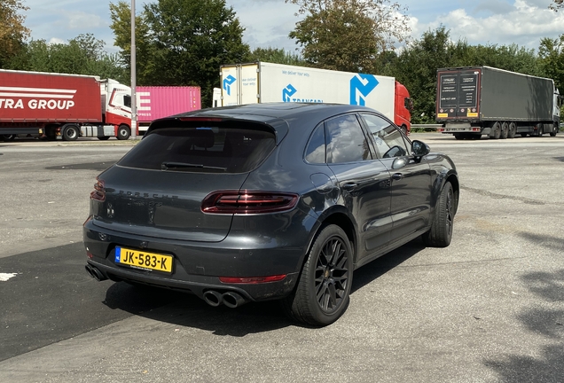 Porsche 95B Macan GTS