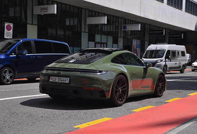 Porsche 992 Carrera GTS