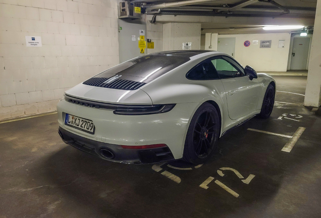 Porsche 992 Carrera GTS