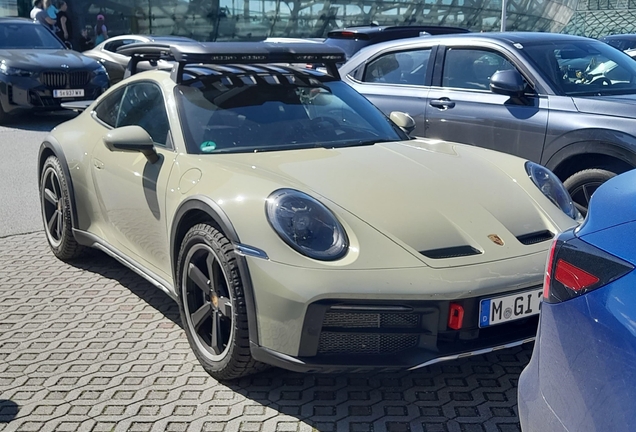 Porsche 992 Dakar